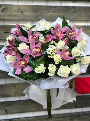 Букет цветов из: Розы и Хризантемы в Полтавке