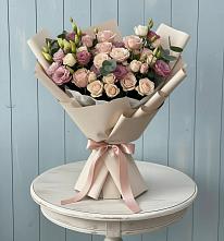 Букет цветов из:  Розы и Лизиантусы в Полтавке
