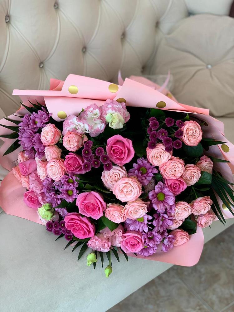 Букет цветов из: Хризантемы, Розы и Лизиантусы в Полтавке