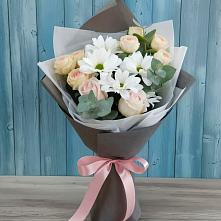 Букет цветов из:  Хризантемы и Розы в Полтавке