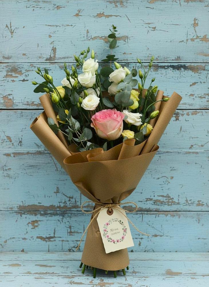 Букет цветов из: Розы и Лизиантусы в Полтавке