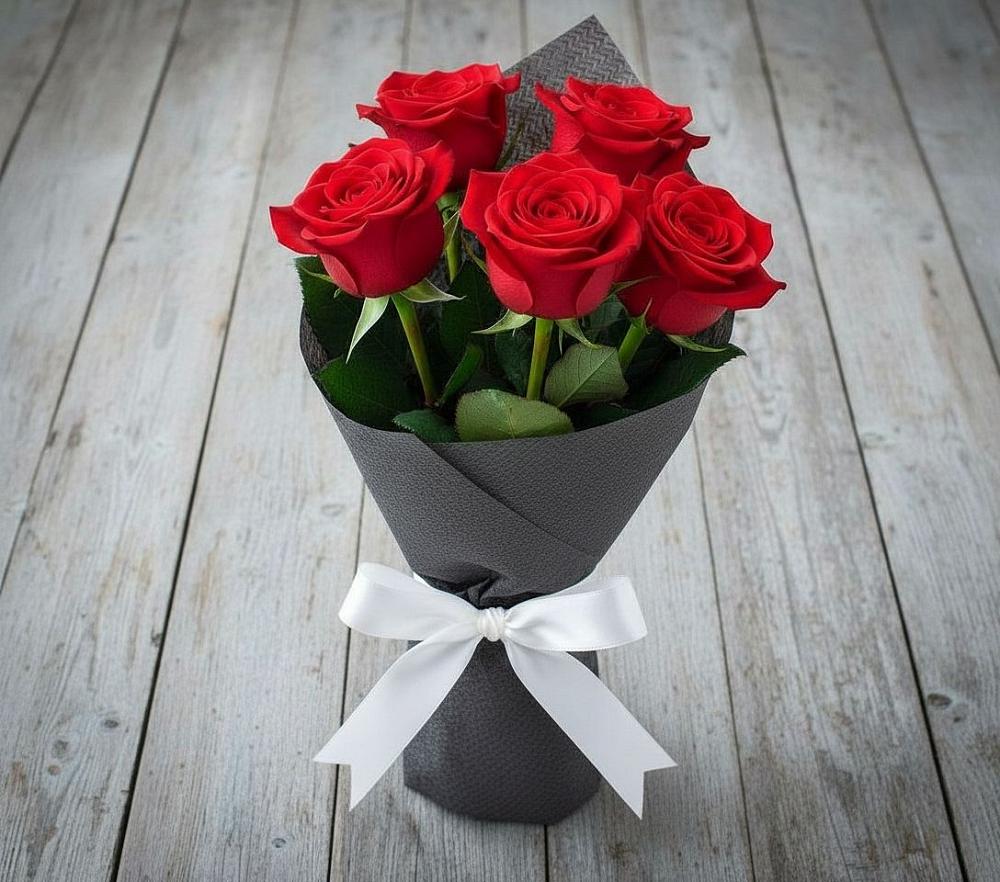 Букет 5 Красных роз Эдлесс Лав в Полтавке