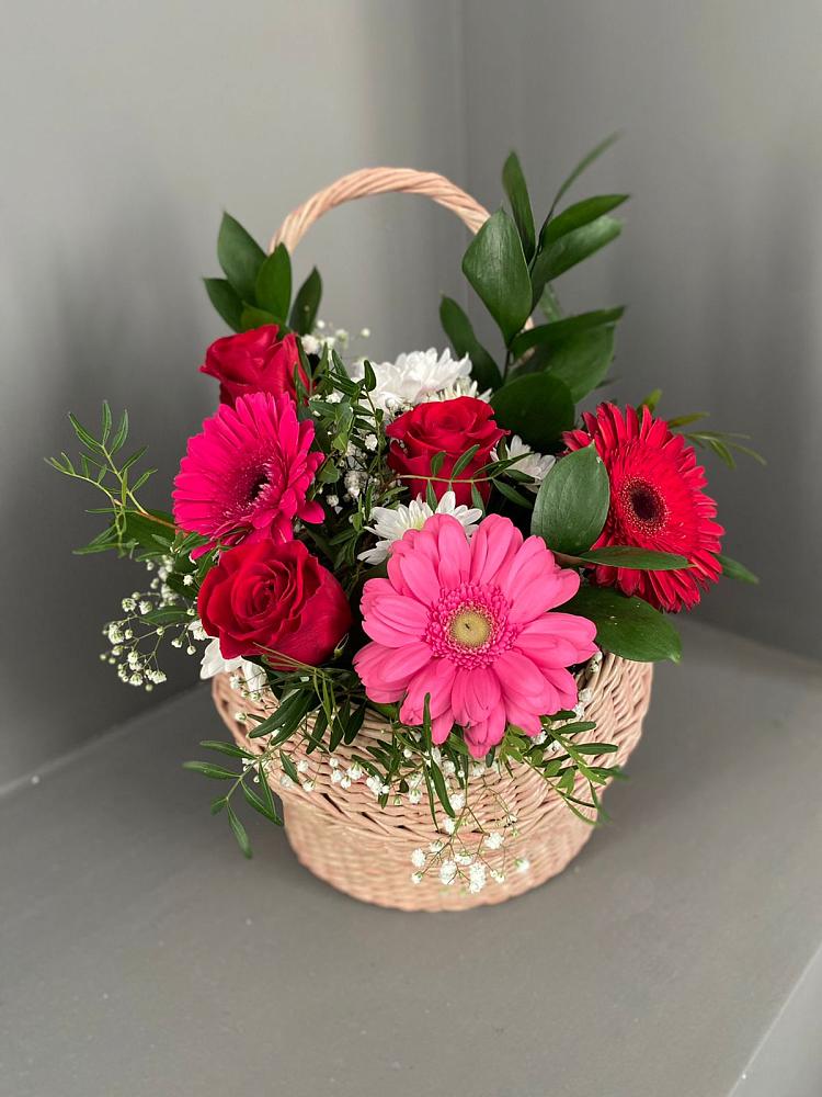 Цветочная композиция из Розы, Хризантемы и Герберы в корзине в Полтавке