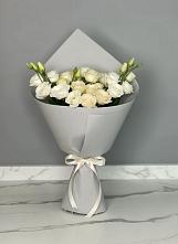 Букет цветов из:  Розы и Лизиантусы в Полтавке